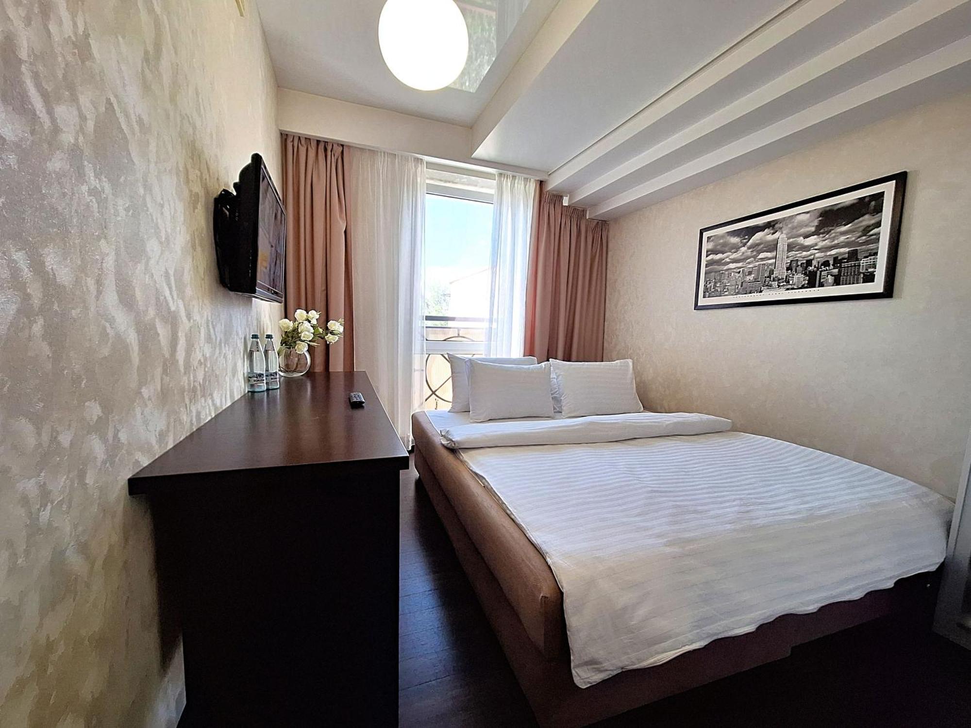 Найбільше Ліжко У Полтаві Мережа Alex Apartments Цілодобово Безконтактне Заселення Poltava Bagian luar foto
