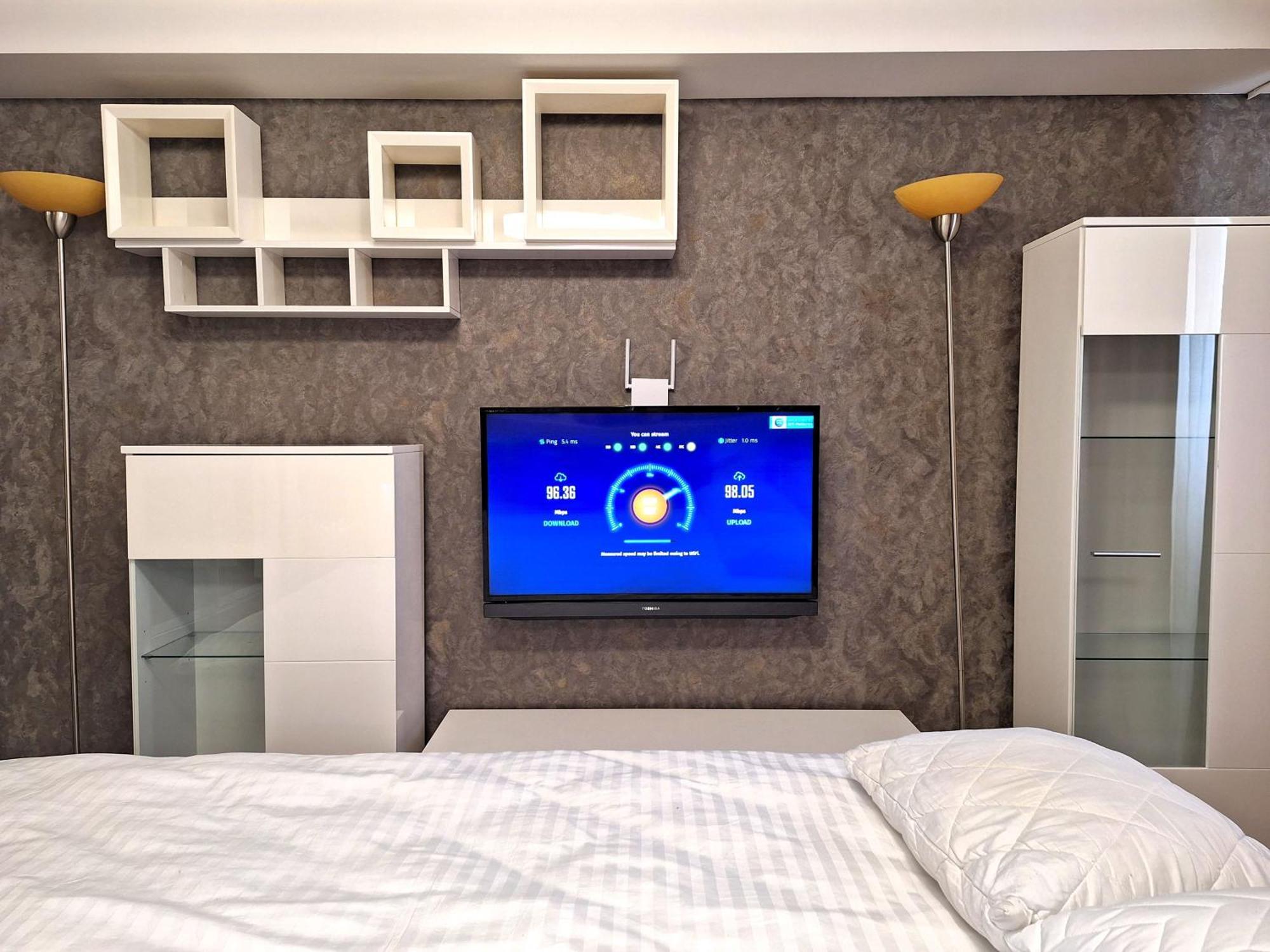 Найбільше Ліжко У Полтаві Мережа Alex Apartments Цілодобово Безконтактне Заселення Poltava Bagian luar foto